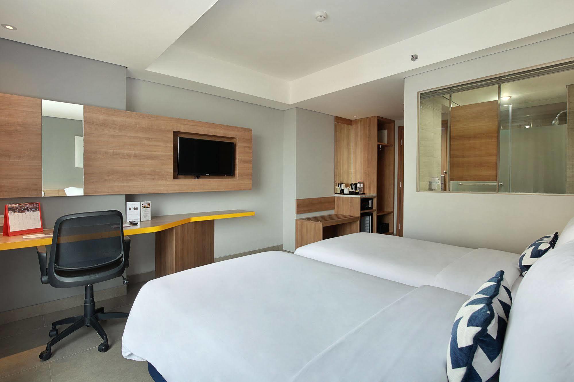 Swiss-Belinn Simatupang Cakarta Dış mekan fotoğraf